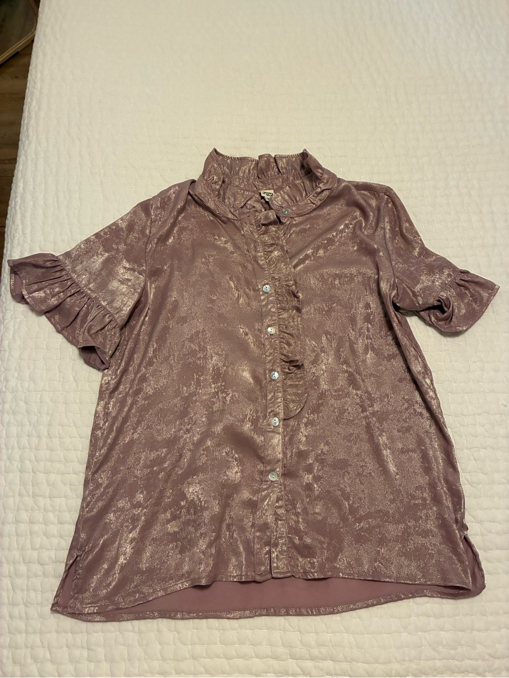 ivy jane Metallic Mauve Ruffle-Trim Button Down Blouse